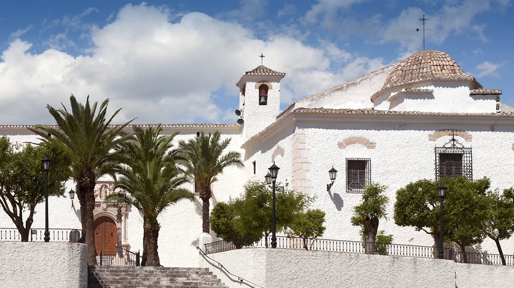 Vista exterior de la iglesia de Villena